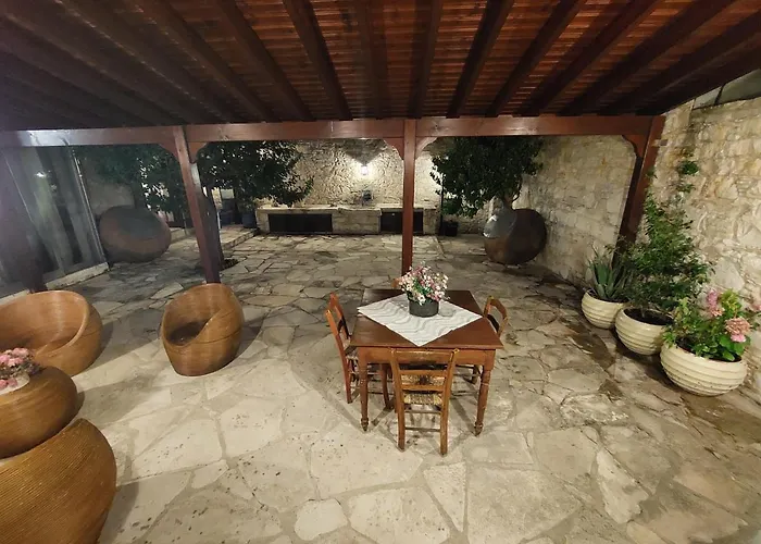 Evanthia's Stone House