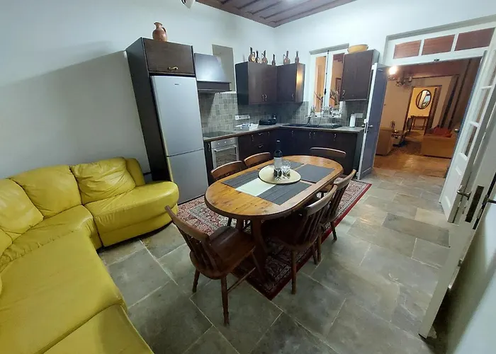 別荘 Evanthia's Stone House *